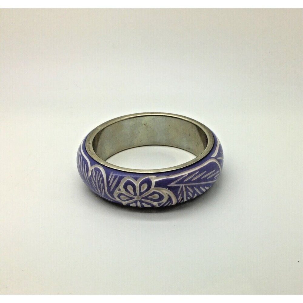 Vintage Blue & White  Bangle Bracelet Carved Flowers Floral